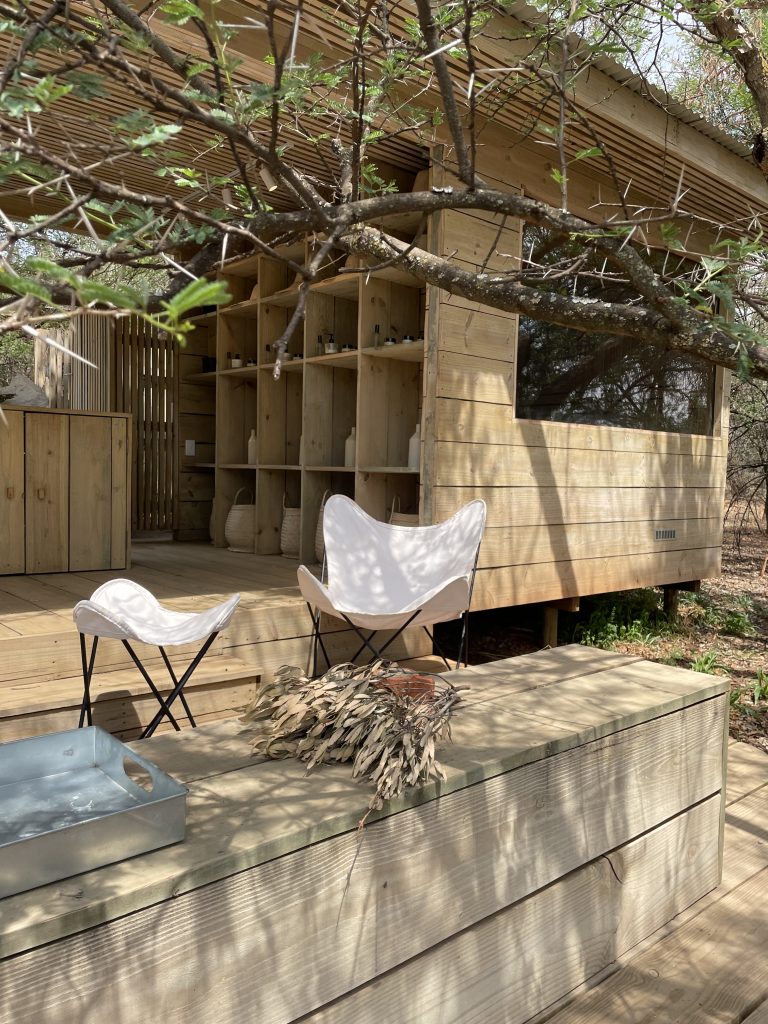 Farmhouse 58, Cradle of Humankind, Krugersdorp | Butterfly Chairs