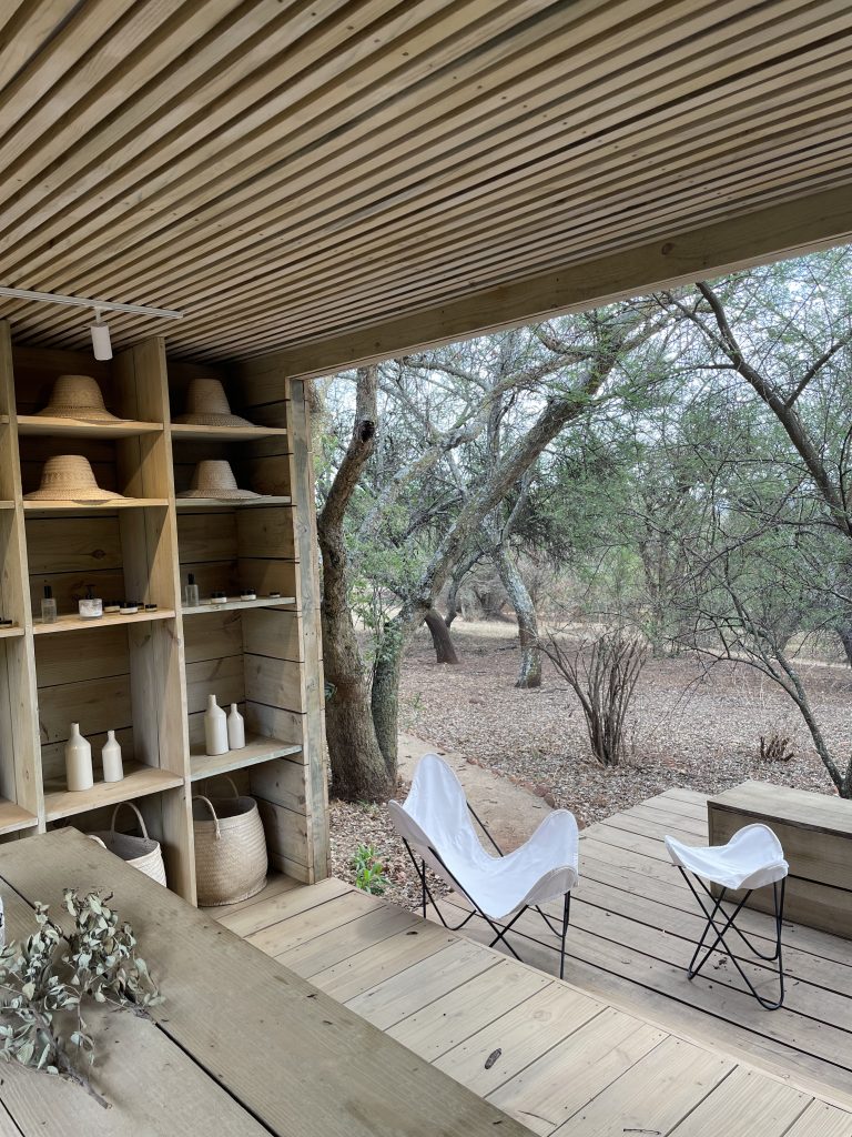 Farmhouse 58, Cradle of Humankind, Krugersdorp | Butterfly Chairs